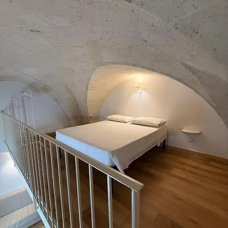 La Vecchia Grotta * Maruggio